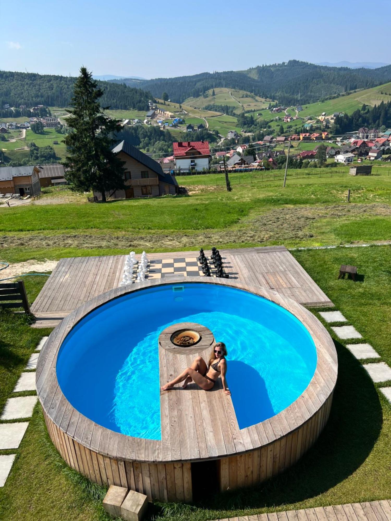 Hotel Vysche Neba